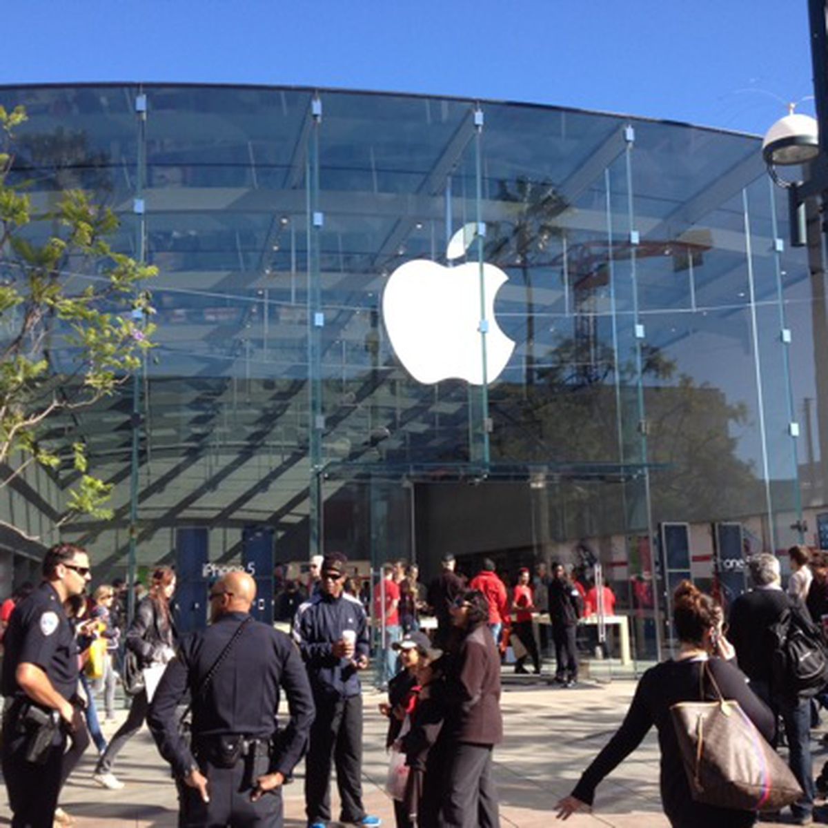 Apple Third Street Promenade closing September 16th, Palo Alto