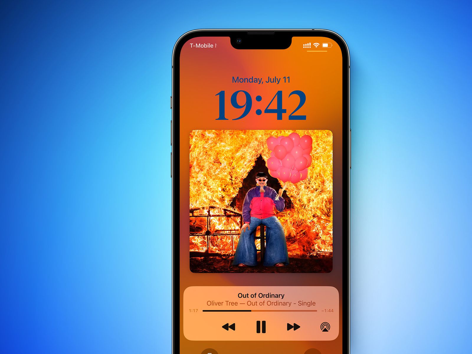 Latest iOS 16 Beta Adds Full-Screen Music Player for Lock Screen - MacRumors