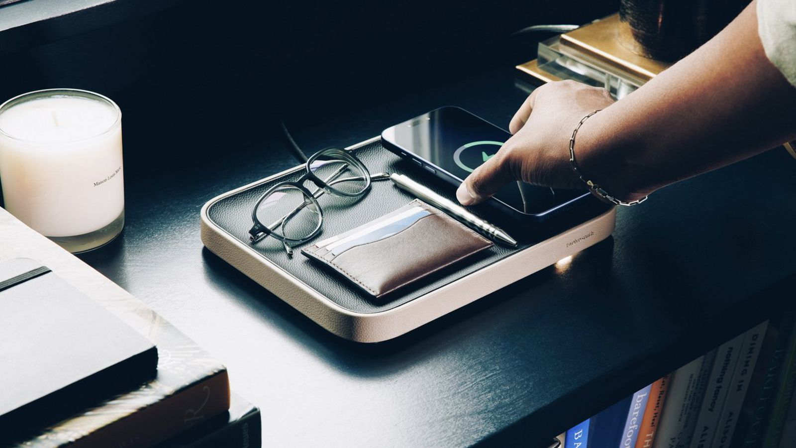 CES 2026: Twelve South Unveils Valet Tray With Qi2 and Modular Design