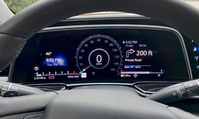 2021 escalade cluster