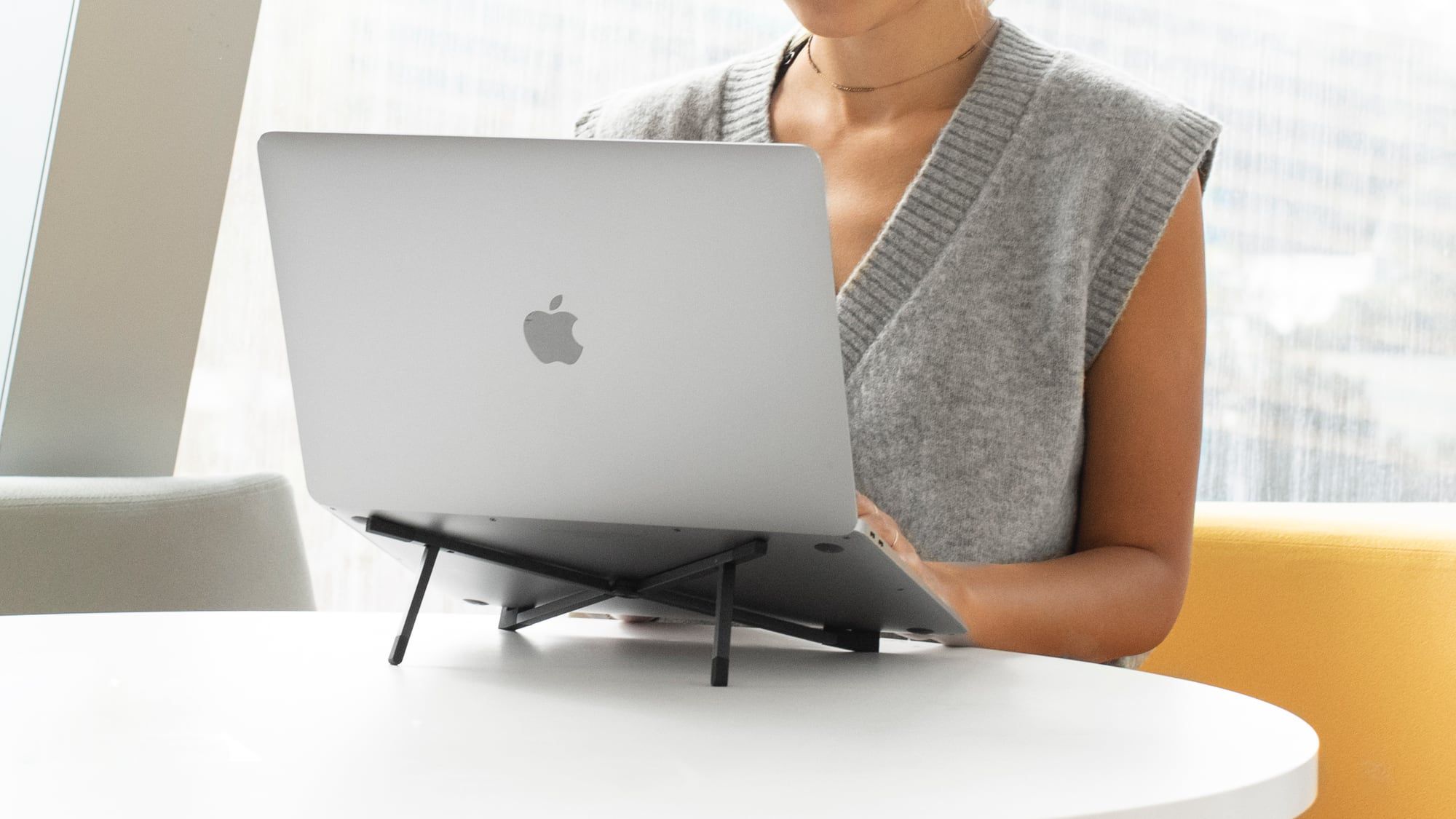 Native Union lance le support MacBook FOLD
