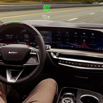 cadillac lyric infotainment