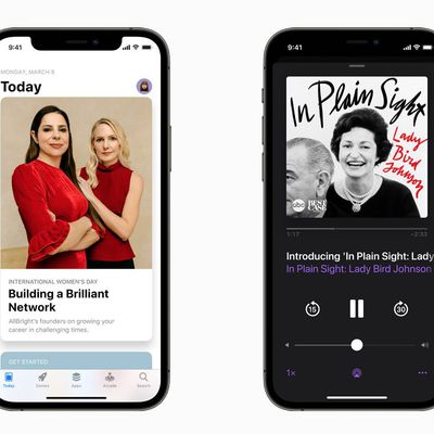 apple celebrating womens history month