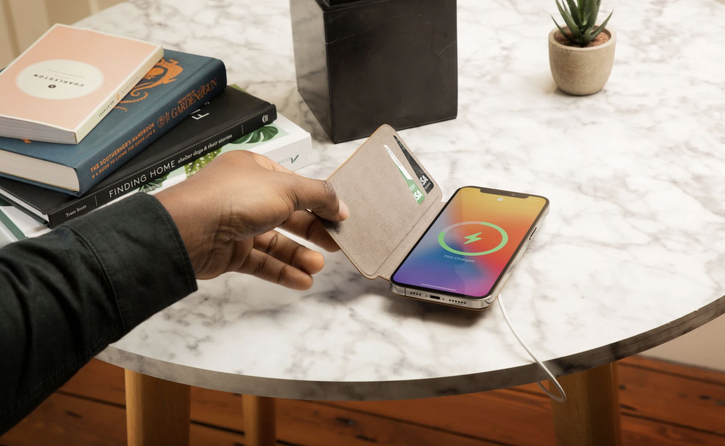 Twelve South Debuts 'SurfacePad' MagSafe-Compatible Wallet Folio for ...