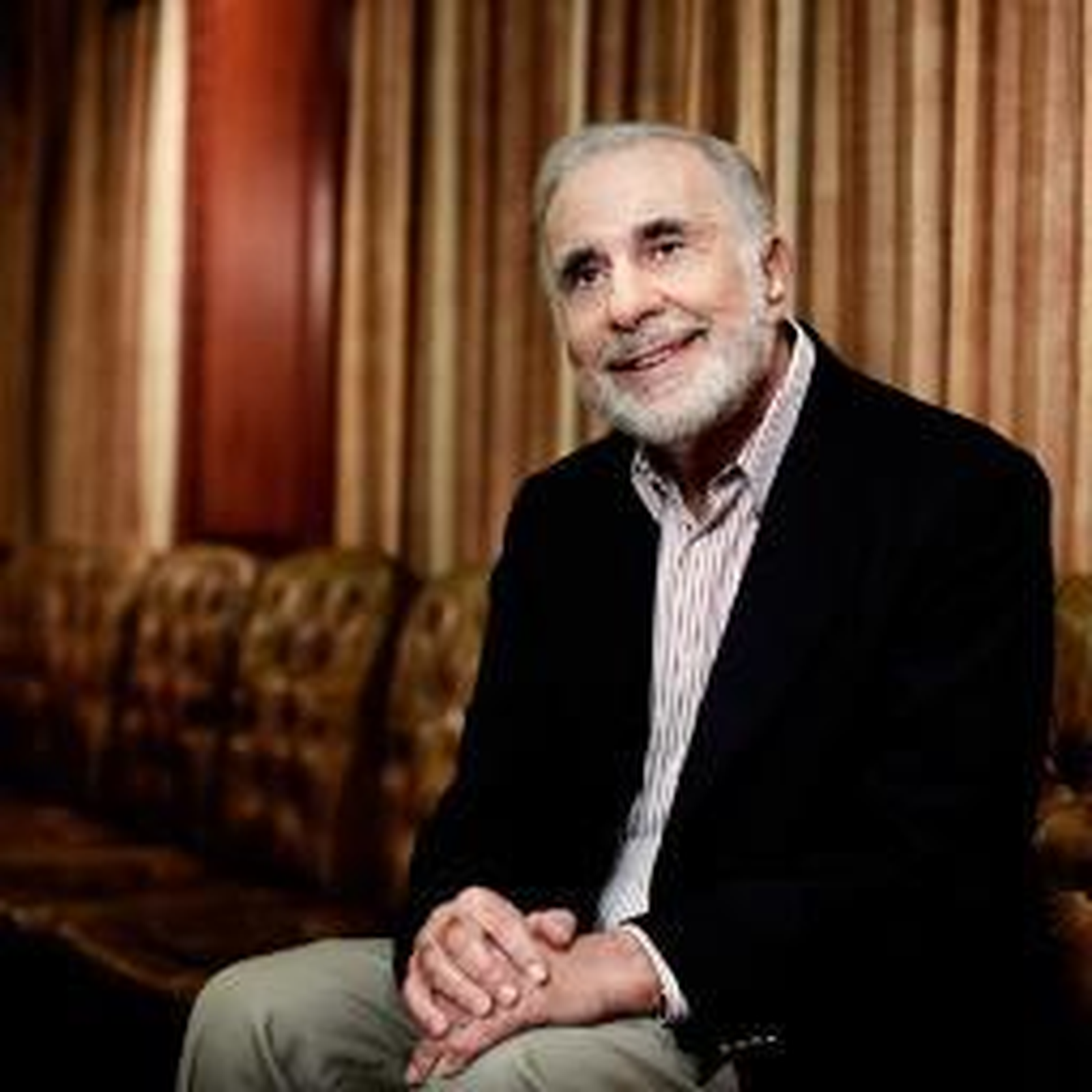 Carl Icahn Discloses 'Large Position' in Apple, Believes Company is ...