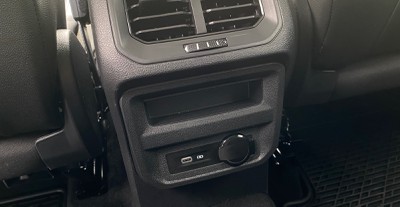tiguan 2021 rear usb