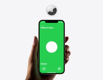 Apple airtag finding screen 042021