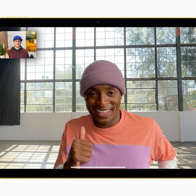 Apple iPad 10th gen FaceTime 221018