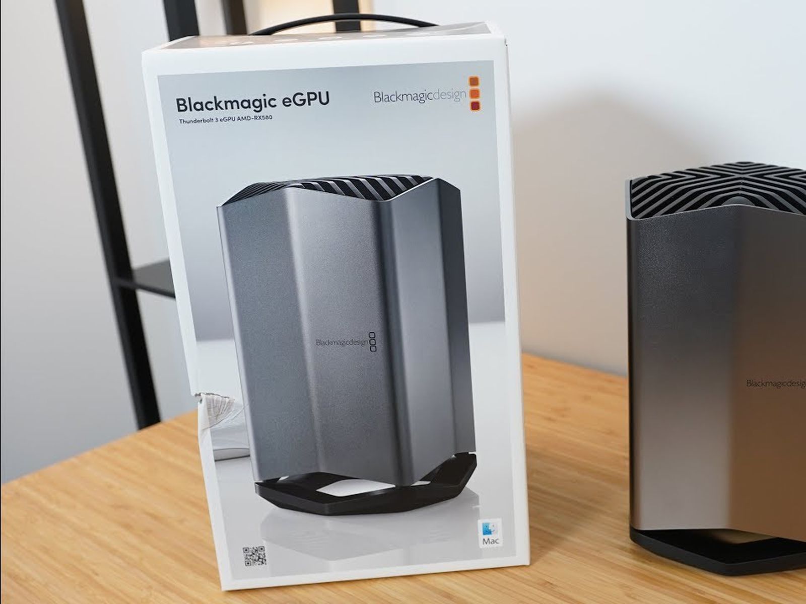 BlackMagic eGPU RX580