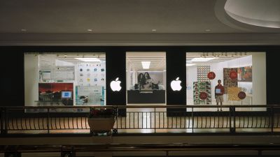 Apple Tysons Corner 2001