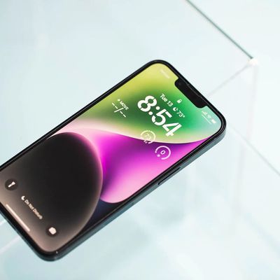 the verge iphone 14 review 1