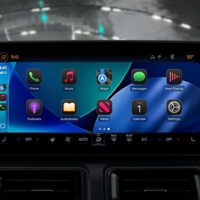 CarPlay Liquid Glass Dark