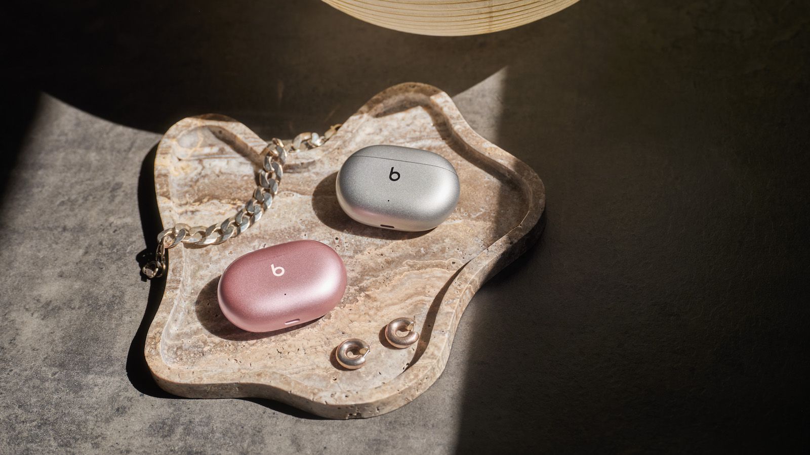 Beats Studio Buds + Debut in New Cosmic Silver and Cosmic Pink