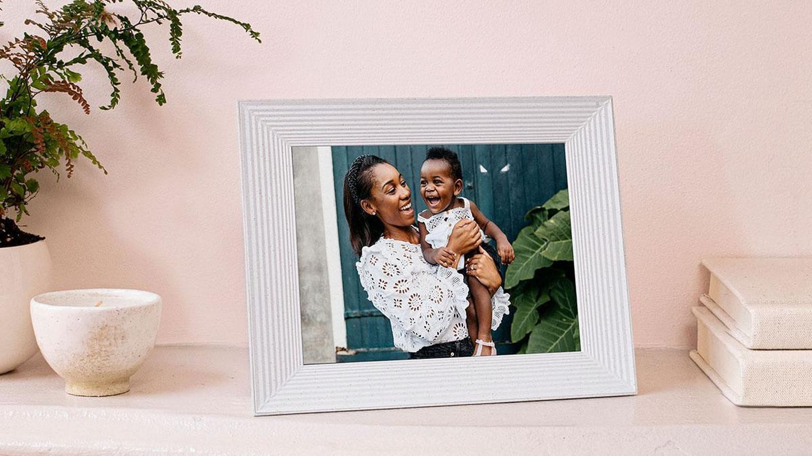 Aura Frames  The Best Digital Picture Frame