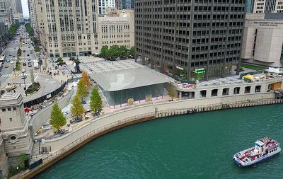 apple store chicago river