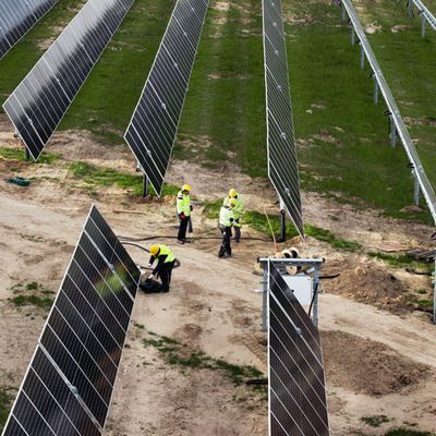 Apple global clean energy and water Spain solar power project big