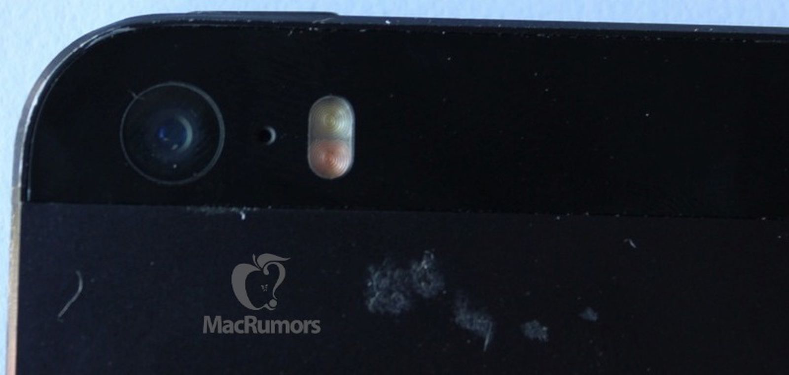 Photo Depicting iPhone 5S Camera Module Hints at Separate DualLED