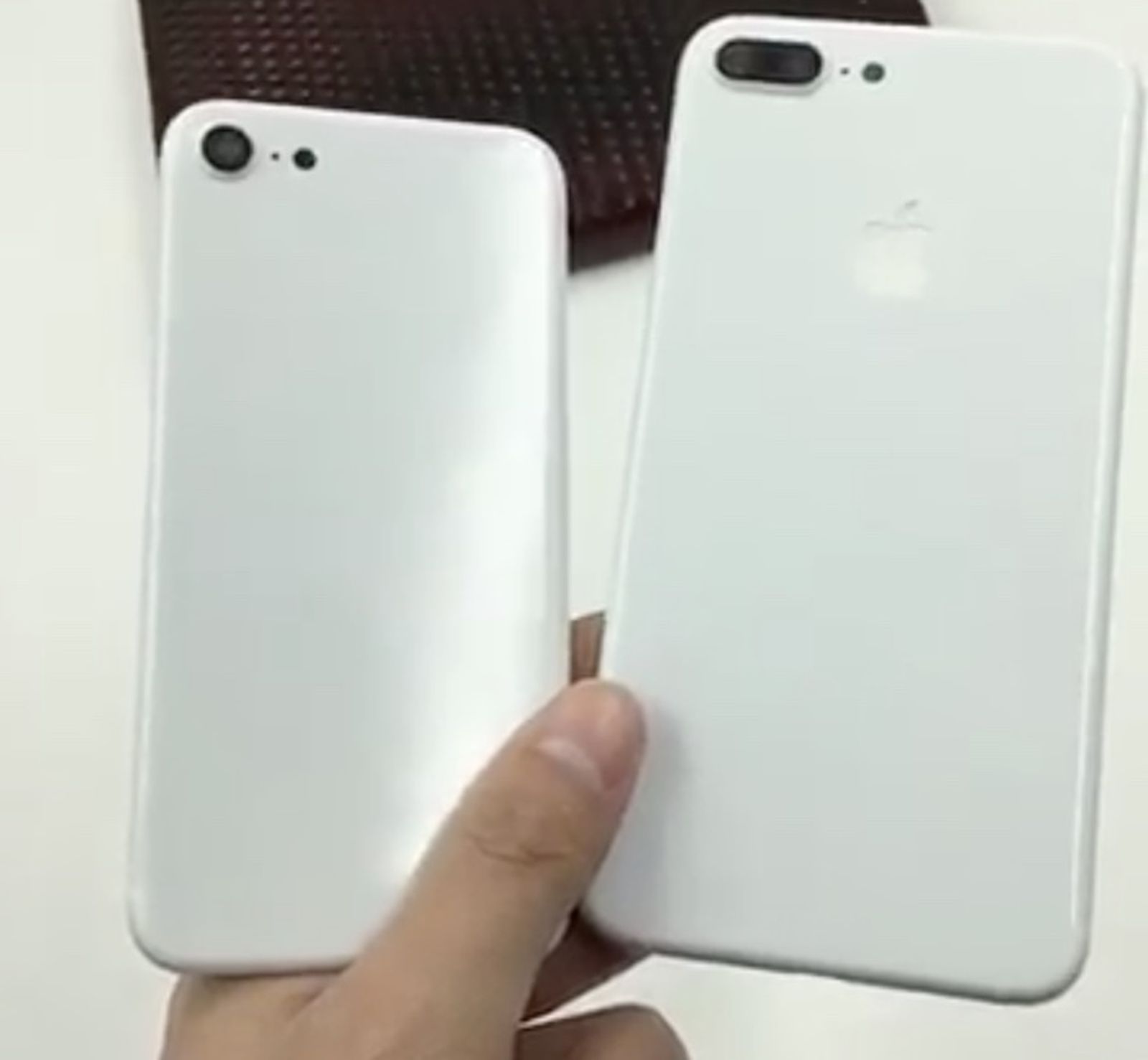 Sketchy Video Shows What 'Jet White' iPhone 7 and 7 Plus Might Look