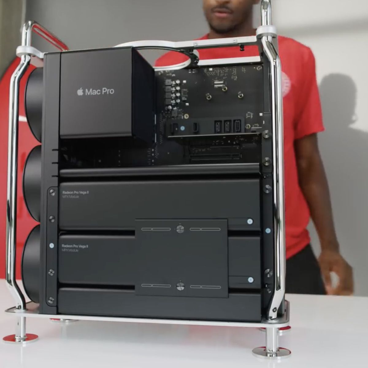 macprohandson.jpg