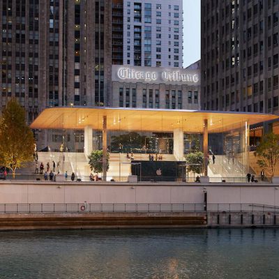 chicago michigan ave front entrance