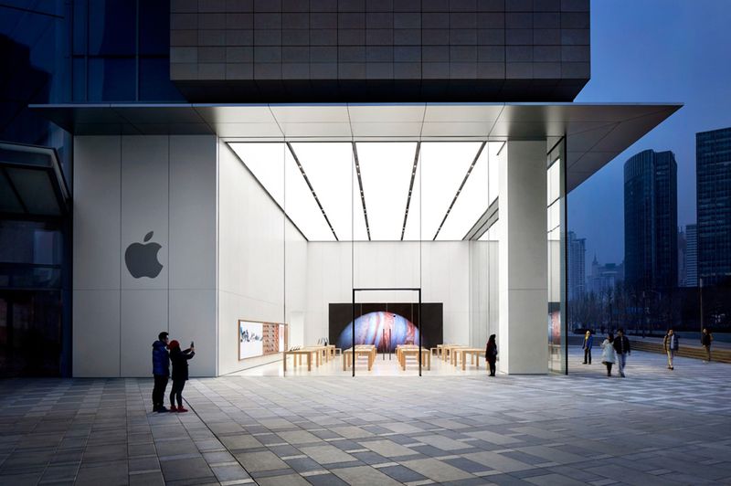 Apple Stores in China Won't Reopen as Planned on February 10 Due to Coronavirus Concerns