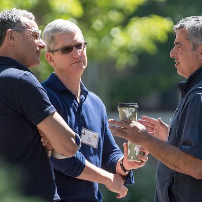 Tim Cook Sun Valley Bloomberg