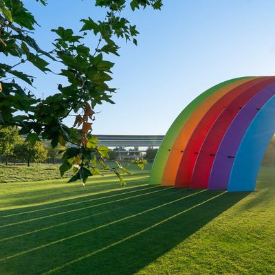 Apple Park Rainbow 1