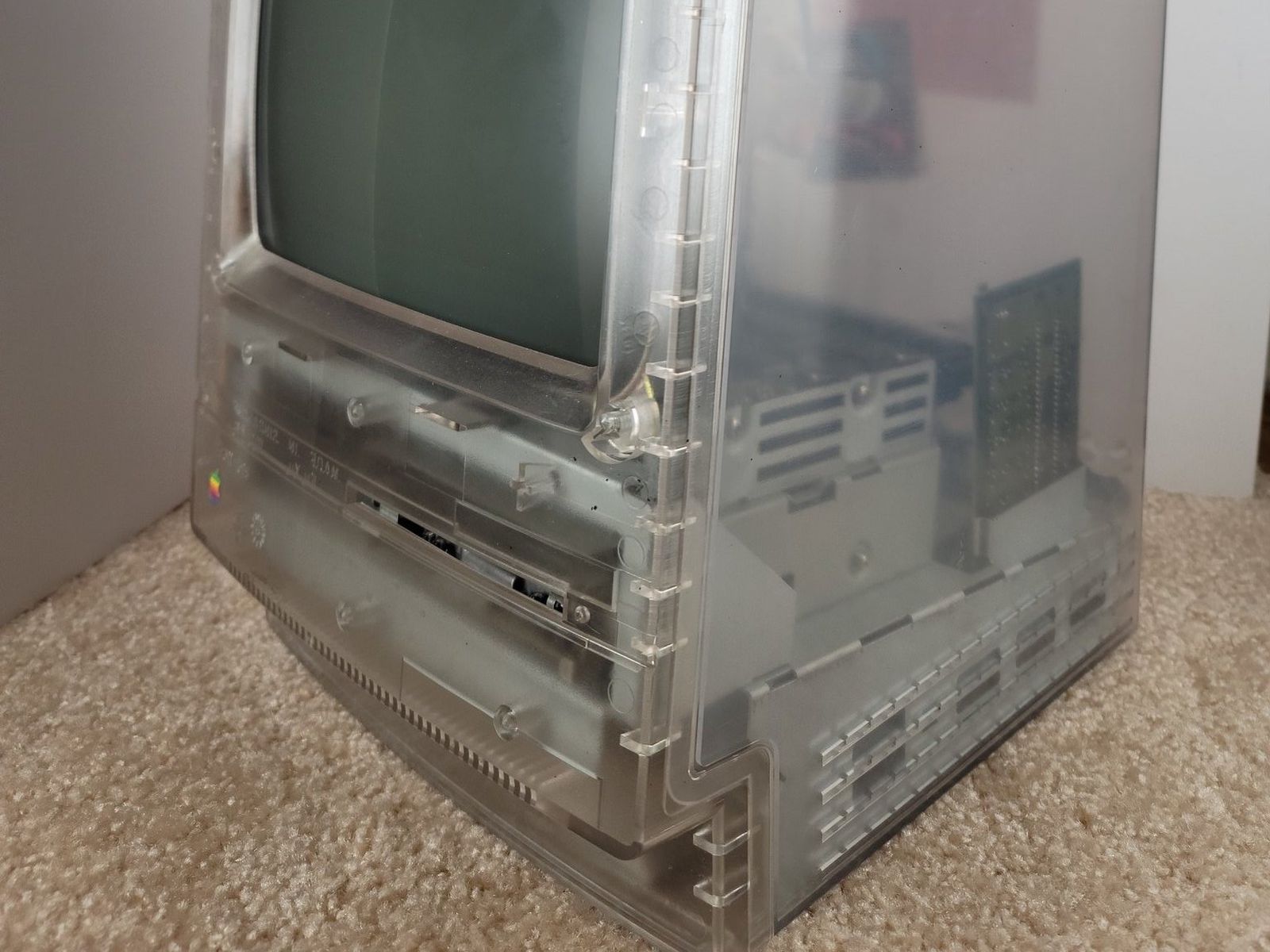 Images of Prototype Apple Macintosh With Clear Casing Shared