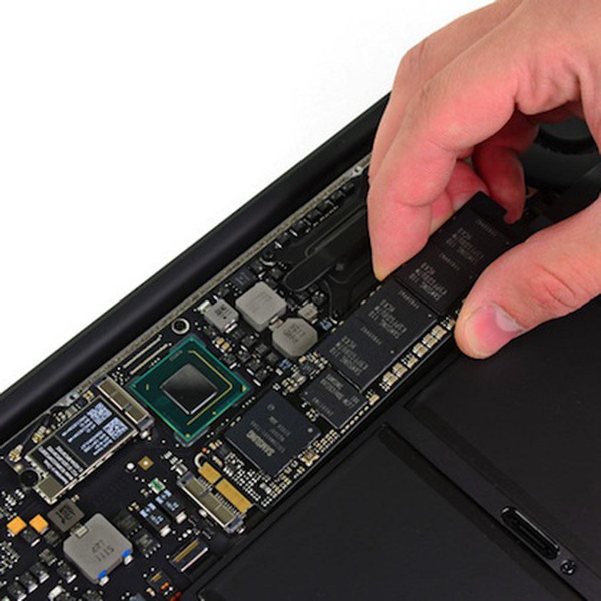 højttaler følelsesmæssig Oxide Teardown Confirms Apple Still Using Modular Solid-State Drive on New MacBook  Air - MacRumors