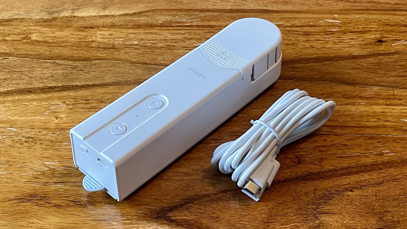 Roller Shade Driver E1, TVOC Air Quality Monitor, and Hub M1S Review