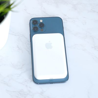 magsafe battery pack on iphone