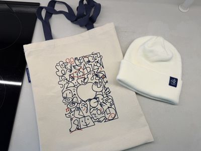 Apple Sainte Catherine Tote Bag
