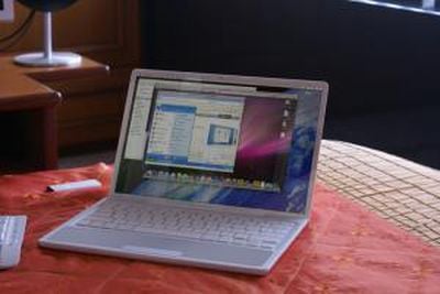 macbook nano 300
