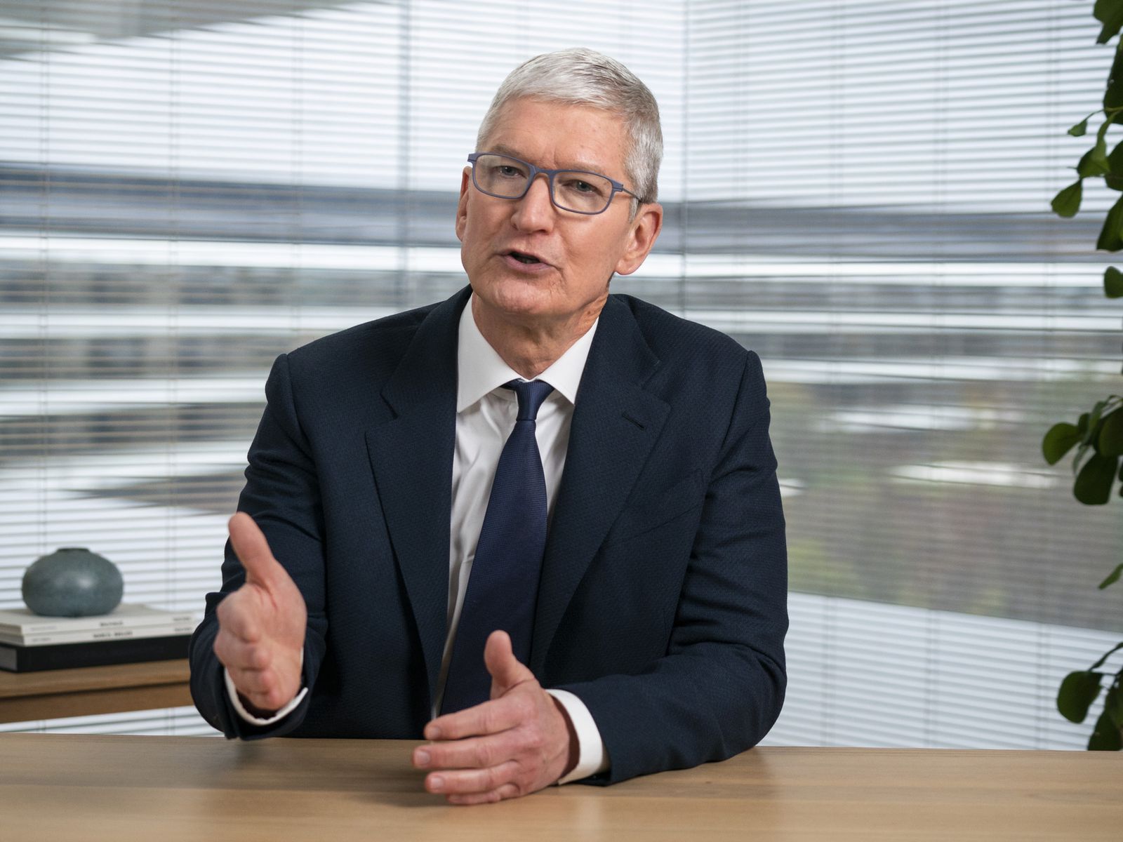 Apple Shares Tim Cook's on Apple's Commitment - MacRumors