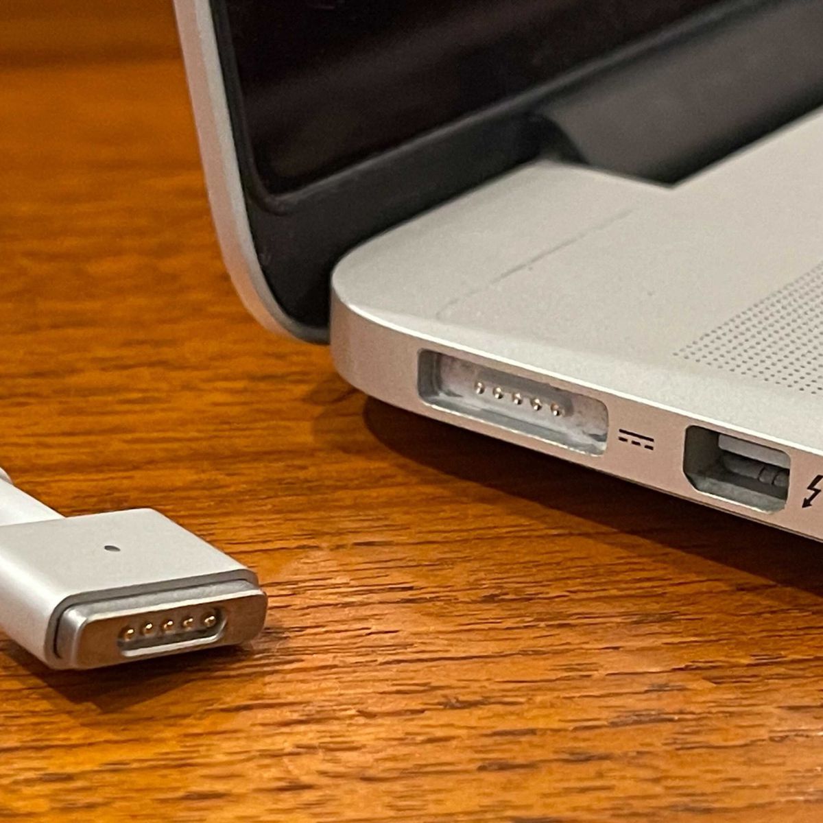 macbook pro 2017 magsafe adapter