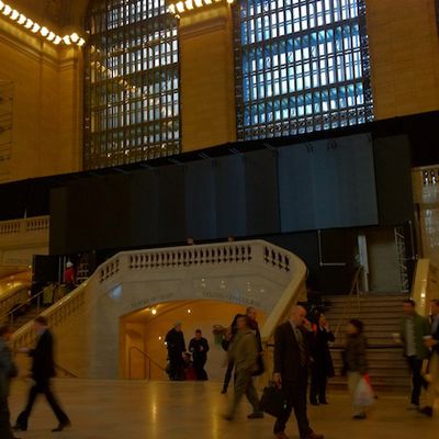 grand central terminal store barrier