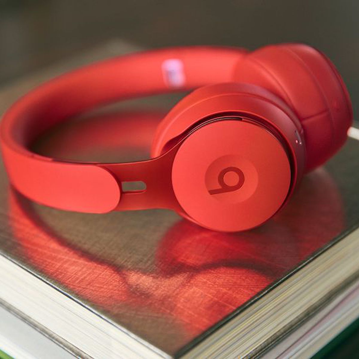 beats solo pro red 美品　Apple Apple Introduces $300 Beats Solo Pro Headphones With Noise
