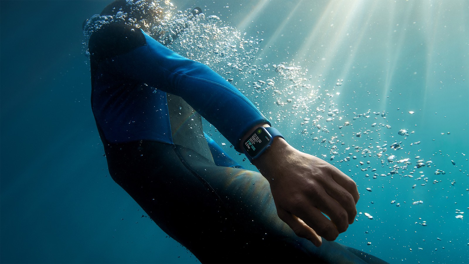 can i swim with apple watch series 1