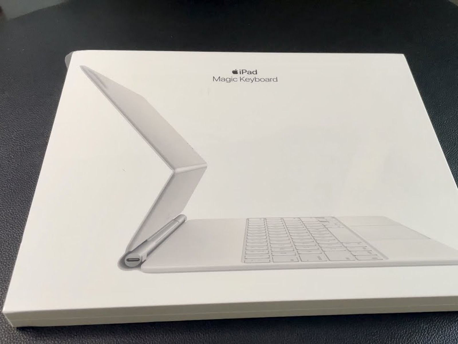 First White Magic Keyboard for iPad Pro Unboxing Surfaces Online - MacRumors