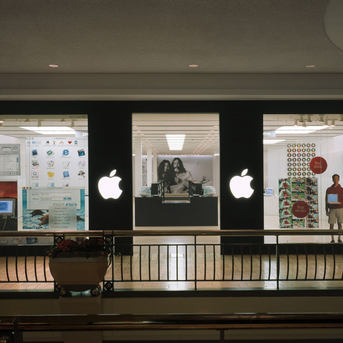 Inside The First Apple Store 