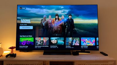 تطبيق Apple TV هو Hulu