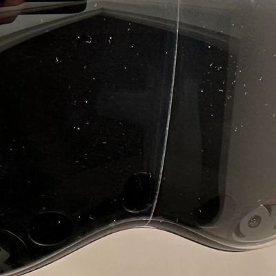 cracked glass vision pro