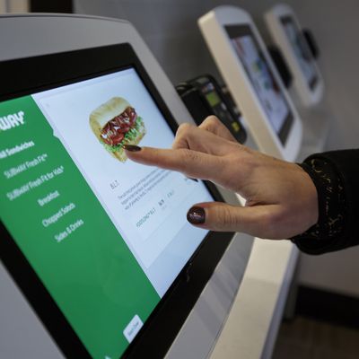 subway kiosk apple pay