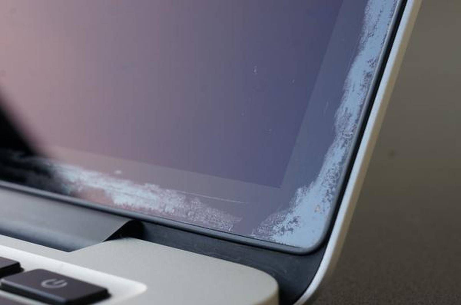 veltalende Specialist stof Apple's Anti-Reflective Coating Repair Program Still in Effect for Some  MacBooks With New Mail-In Policy - MacRumors
