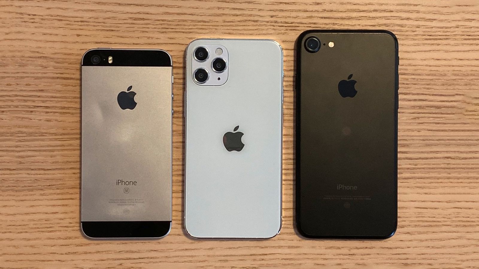 5.4-Inch iPhone Model Size Compared to Original SE and iPhone 7 -