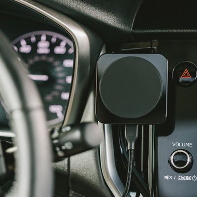 nomad car mount charger