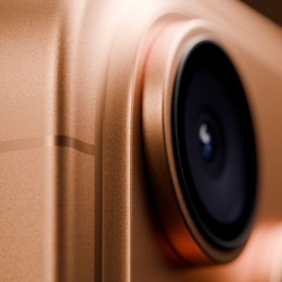 Alleged iPhone 17 Pro Antenna Line