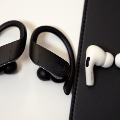 powerbeatsproairpodsdesignbothearbuds