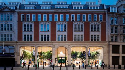 Apple Brompton Road Front