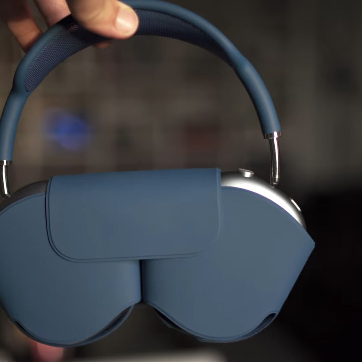 Apple Prototyped Hundreds of AirPods Max Designs, Says Smart Case
